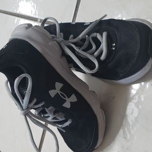 Lightly used boys Under Armour Sneakers